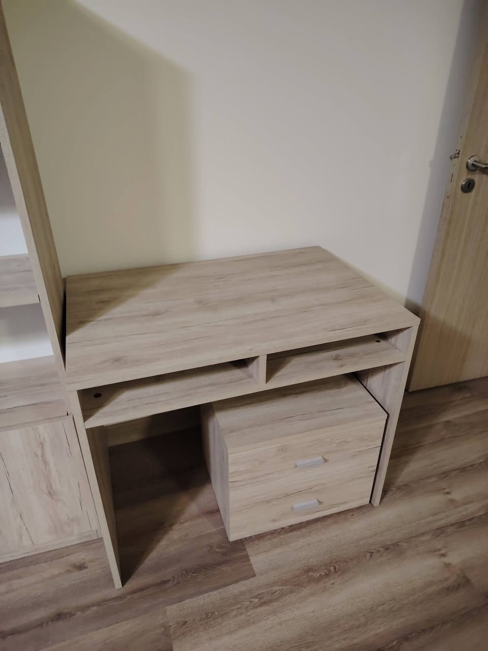 سيت مكتب تركي جديد غير مستخدم *********** السعر ١٥٠ الف
