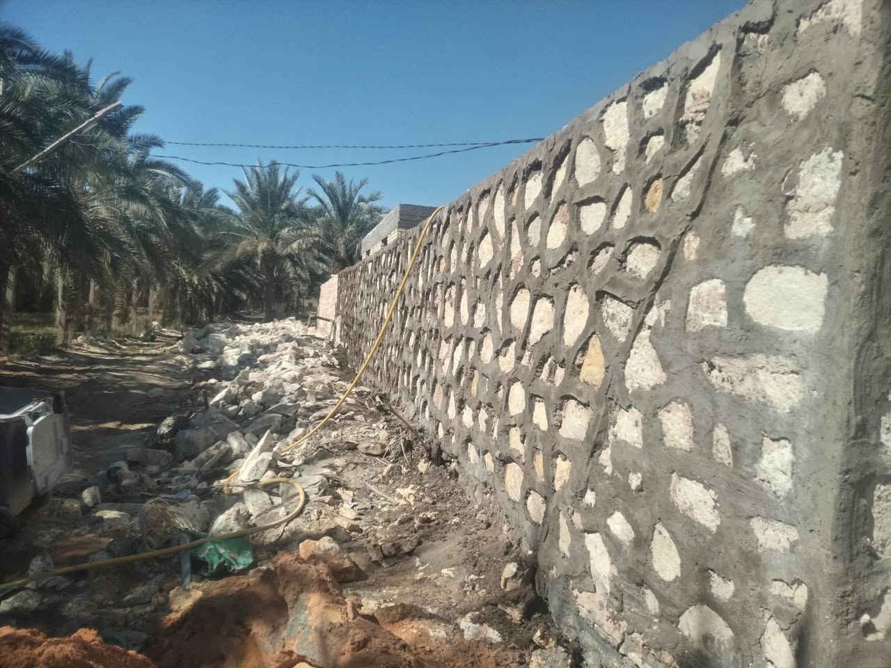 اسعار مناسبه وعمل درجه اولا سياجات وبيوت ورصف شط ***********
