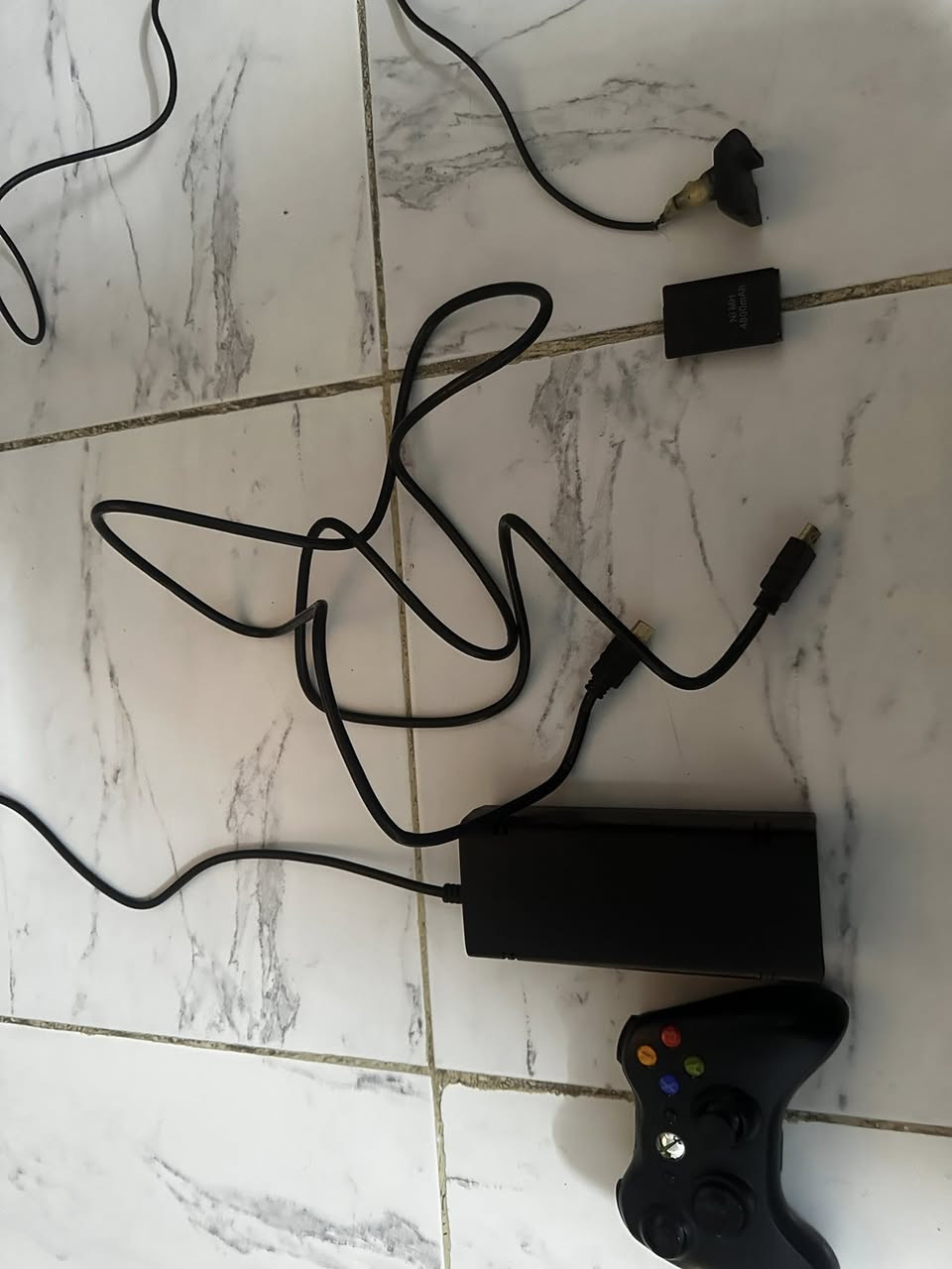 Xbox 360
لون اسود نسخه ال s او سلم مهكره
كامل ملحقات جوستك مع واير لليده وبل اضافه الى 5 العاب من ضمنهم gta5 ماين كرافت موترم كومابات
سعر جهاز 70الف مرح تحصل هيج سعر شراي يتفضل خاص او مراسلت الرقم وتساب 
مكاني بغداد البلديات 
***********
