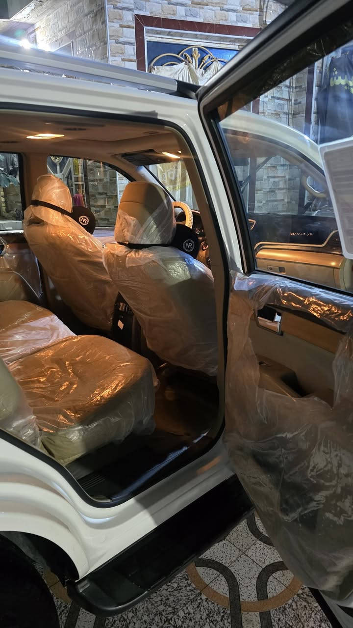 السلام عليكم 🔥😎 بيع او مراوس
كيا موهافي 14 خليجي 
رقم ميسان  سنويه ل 2029 تحويل مباشر بأسمي 
عداد المسافه 73 الف حقيقي 
كفاله عامه من الصبغ والتبديل والبارد حتى دعاميات 
حداديه 100%
بيها تخم تاير كوري نظافه 100%
باتري جديد 
محرك 6V 3.8 كفاله بدون فتح 
فتحه سقف 
ثلاجه 
صندوق شفط 
عدة طوارئ كامله +منفاخ اطارات +منفاخ تنظيف
خزن مومري 
داخل مطعم صاج 
7 راكب 
مخارج USB AUX
سويج وبصمه عدد 2 
السعر المطلوب 170 وبالعافيه ع الياخذها 
السياره جديده بمعنى الكلمة 
***********
