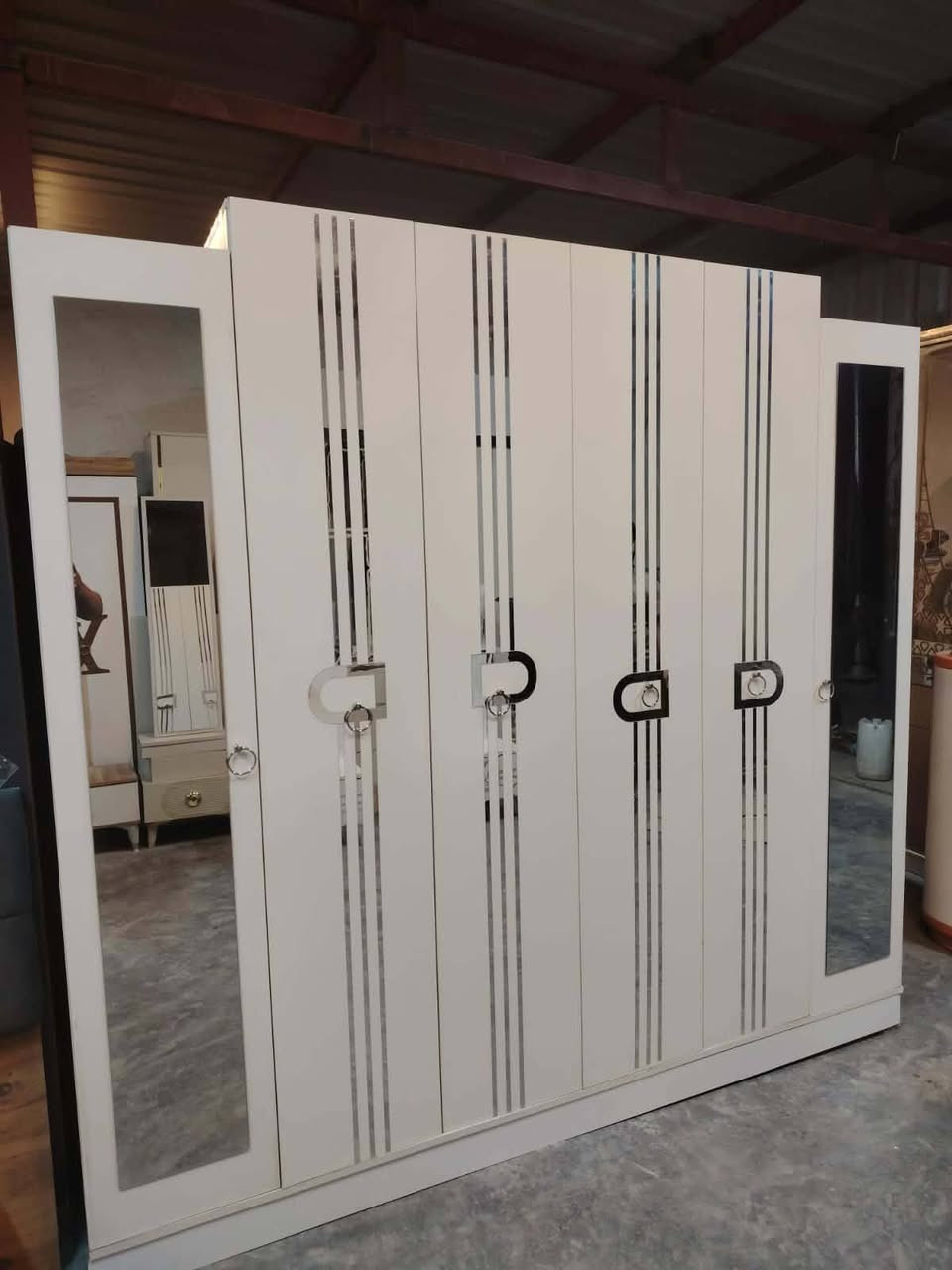 غرفة نوم مستعملة🇹🇷
 نضافة95 ٪💯
عدد القطع / 5 
نضام / أبواب 💢 
سعرها / 500 💸
شد ونقل داخل بغداد مجاني🚛
يوجود توصيل محافضات 🚛


**إذا كنت صاحب هذا الإعلان وتريد حذفه لأي سبب، رجاءا أرسل رسالة إلى الدعم الفني**