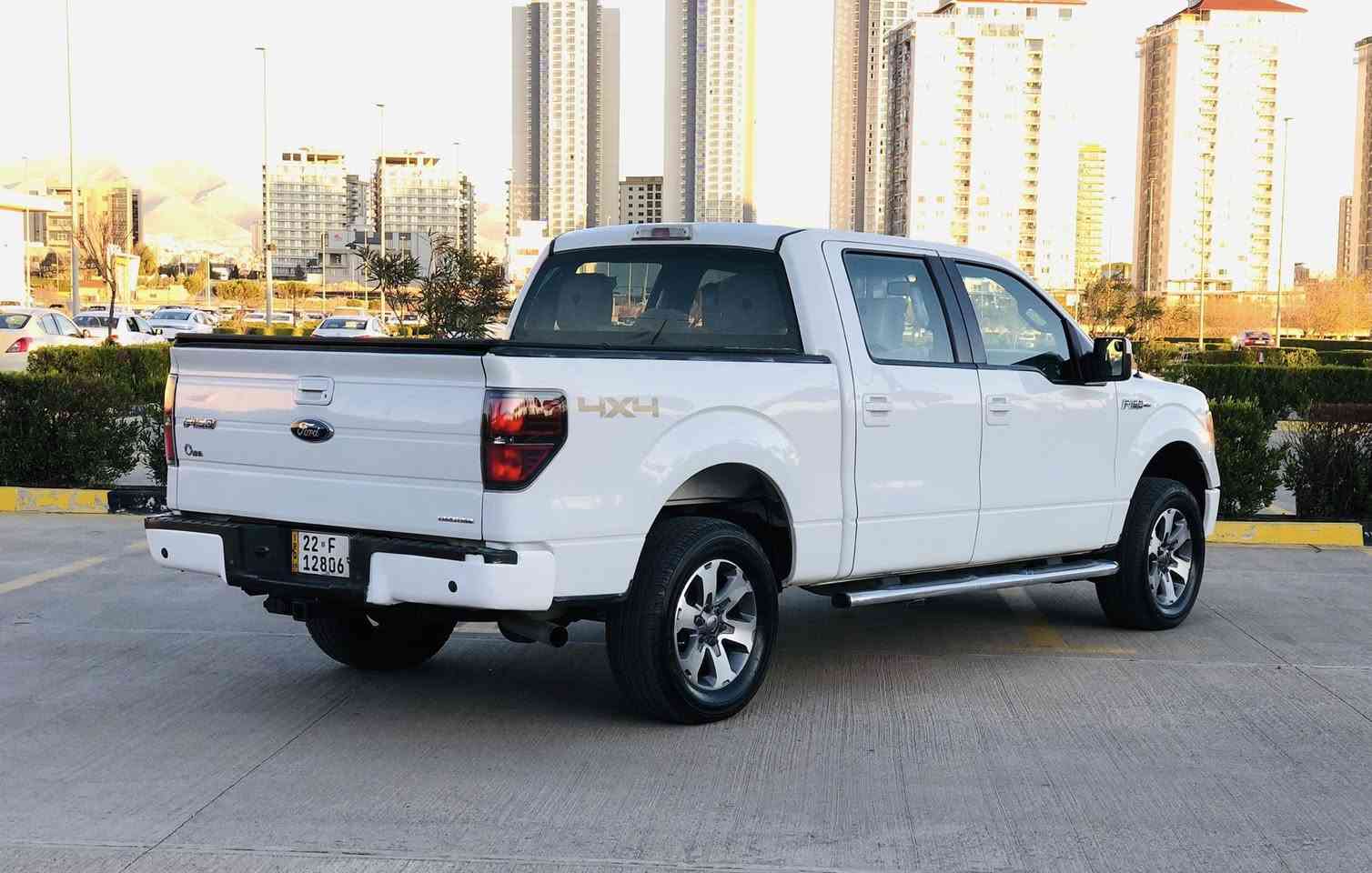 F150
‎فورد ف١٥٠ : 2013
‎حجم المحرك :  5000 (8سلندر ) 4*4
‎بودى قصير باب طويل
‎سونر موجود بالصور
‎ماشيه 225 ميل
‎مكانى سليمانيه
‎رقم سليمانيه 
‎رقم سنوية جديدة لحد 2028 باسمى
‎فحص هذة جديدة 
‎سعر :163    
‎م:***********
