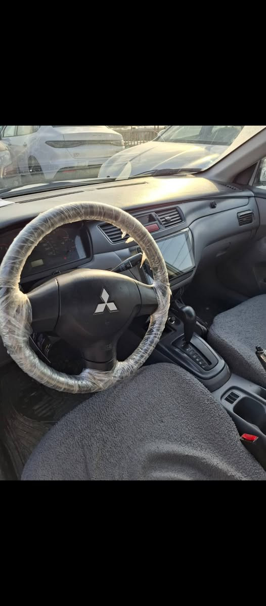 Lansar 2010
Makina bchuka
2 parchay boyaxa bi li dran
Chamalxu dargayaki 
Raqami ta mangi 08 /2028 tazaya
Geru Makina ba shart 
Bi masrufa zor rundu tola 
Shash iPad
Kaml nawakay Lida
0770 199 92 69
0750 820 24 45 السليمانية, العراق
