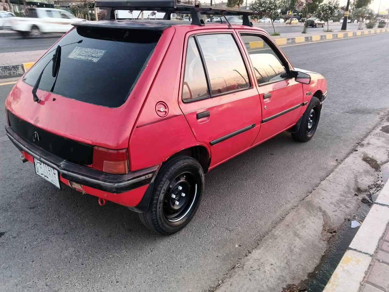 بيجو موديل 91 ثانويه عظم كربون ما مسجل مكينه نظيفه جير نظيف ما ابيها صبر ما بيها صبر بدون بدون دعمه سياره شغاله سنويه 26 نظيف طقم ثاني نظيف سعر 16.  ***********.  ***********
