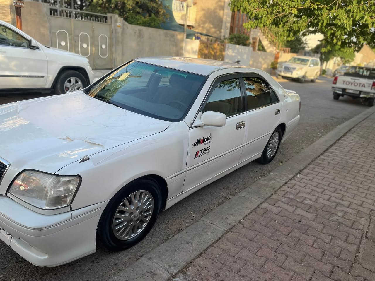 مەلیکە بڕاوە
٢٠٠٣
٣ دوگمە
مەکینە D4بچوک 
سەیارەکە ماڵی دۆستە سەیەرەی ماعروز نیە 
دینارێک مەسروفی تیا نیە 
گێرو مەکینە بە شەرتی ١٠ فیتەر 
سەیارەکە کۆدی بۆ نە کراوە 
ساعری ٣٥ مەجالێکی برایانە 
***********
