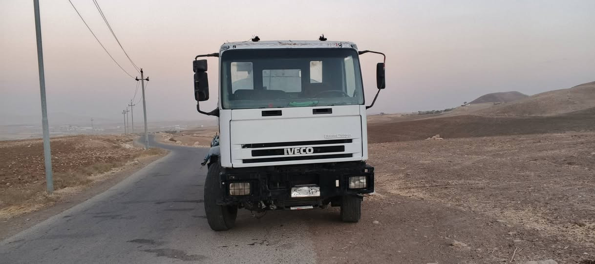 ئەڤیکۆ بۆفرۆشتن مەکینە گەورەگێڕ گەورە4بە4  مۆدیل 2002 ئەرم پلاسیک 6تەی لۆکە کشگینی بەشەرت بۆزانیاری***********ـــ ***********
