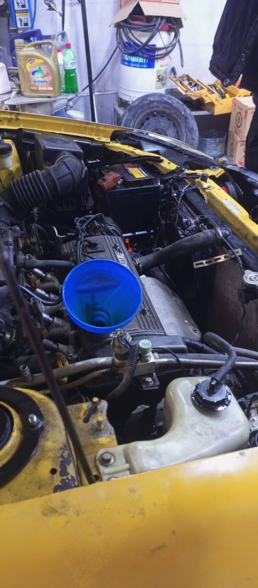 السلام عليكم
بي واي دي ٢٠١٣ كير مكينه كورلا 18
صدر كله جديد شرط ابلادي 
دهن فلتر جديد
لايتات كله جديد 
تبريد تدفئه 
مكفول من الضرب عده شبر يم سكن 
 سنويه جديده مشروع وطني
 مكان سياره كركوك صاحب سنويه بكركوك شرط تحويل
العسر 50 ورقه 
وكلشي اكو بل سوك 
واتساب ***********
