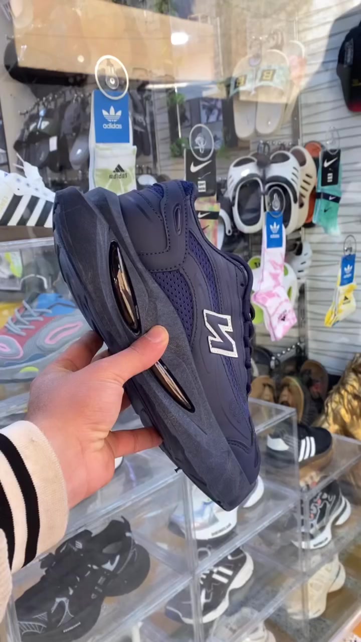 رمضان مبارك ☪️ 🤍🌿
تشكيلة مميزة من #البلنسياگا و #النيوبلانس 🔥💣
🟢"تم اختيار كل قطعة بعناية لتعكس أناقتك."🟢 
🗺️ : الانبار 🔹هيت 🔹شارع باب الحارة #صعوداً 📈مجاور (( ازياء صلاح الجبوري ))✨💕
تخفيضات 10٪؜ على مدار السنة🌀🤗 
#توصيل:2000 دينار لجميع مناطق العراق 🚀🇮🇶
واتساب: 📞*********** 
آنستا :☯️_0782⁩
