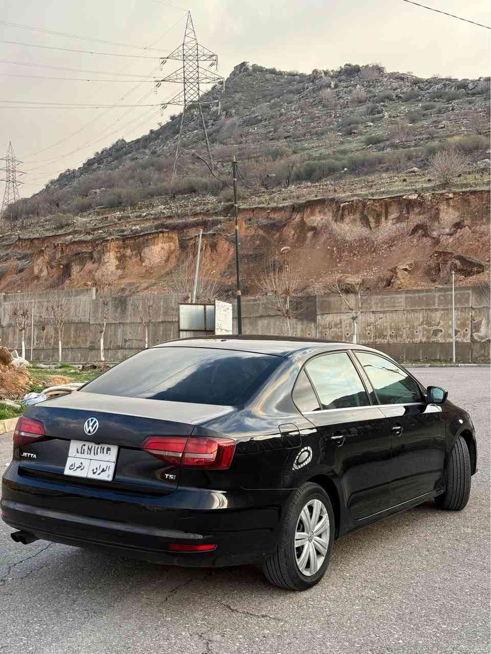 جيتا موديل ٢٠١٧
ماواصفات S
لايتLED
تحكم ستيرن
شاشة
كاميرة
٨٨مايل يا چوي
سعر ١١٩ مجال
بوند صبخ و ليڤا دةرگةهي رةخي نةفةري 
بي داخلي پةرةشوتا ستريني يا ڤةبوي سيستةم كري
T/*********** دهوك, العراق
