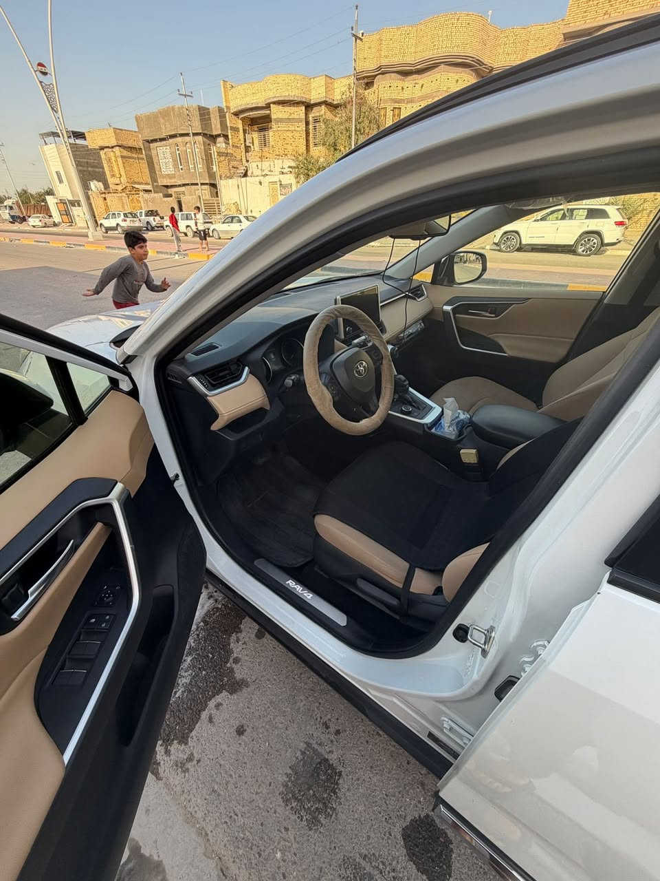 تيوتا راف فور موديل2025 كفاله عامه خليجي هايبرد فول اعلى فئه السعر 300 $ الشراي يتصل***********
