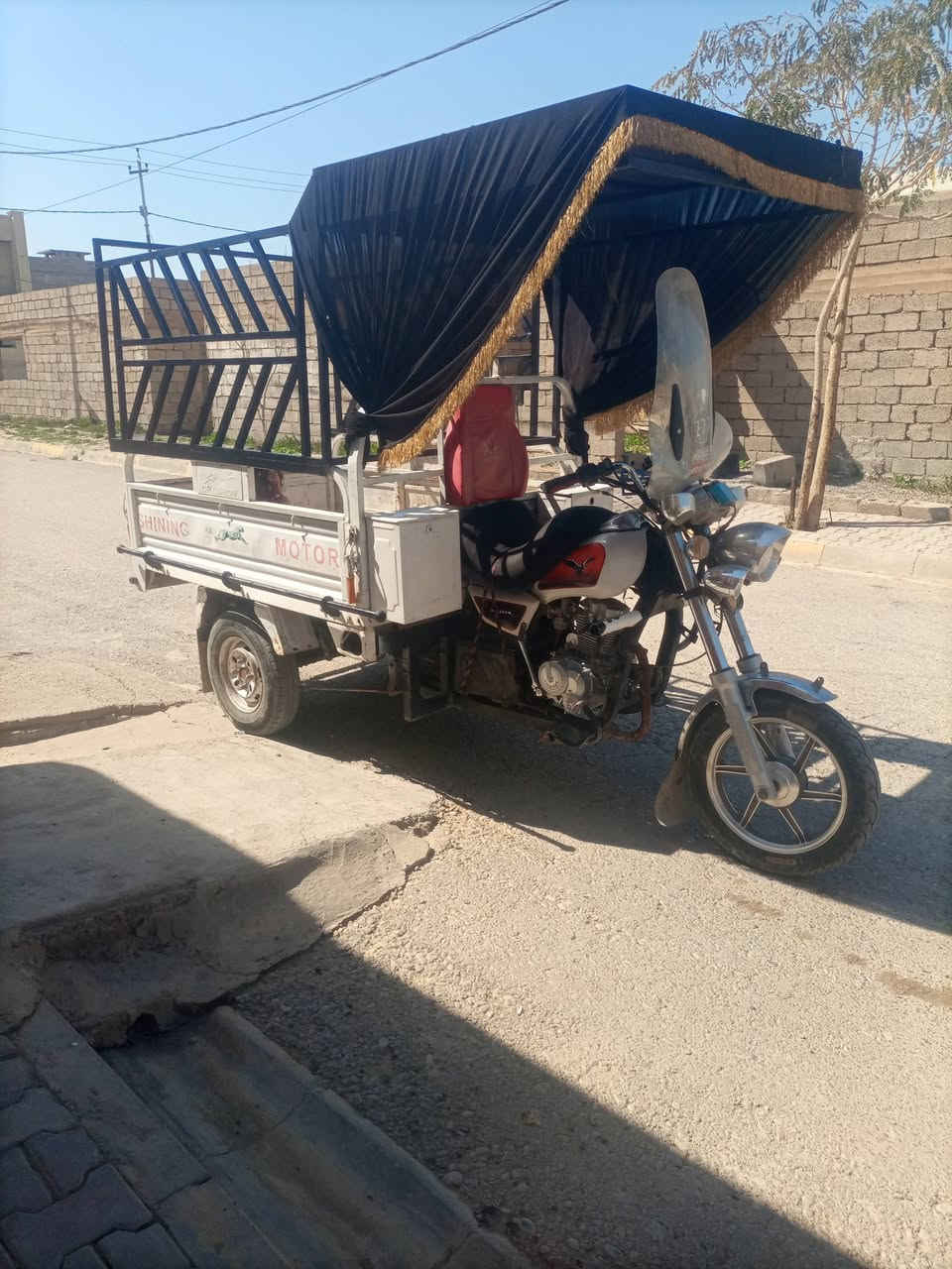 سلام عليكم ستوته لبيع ستوته حلوه كله شرط فحال عالي ستوته كله عل بلادي ستوته جديده يعيب مابيه ستوته مال جناي كله شرط ركبه شصي كله بل شرط يعيب مابيه ستوته موديل2019 بسعر مناسب السعر مليون و 300 وبيه مجال هذه رقمي ***********
