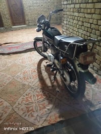 دراجة نضيفه • ٣ ورقات • مجال قليل