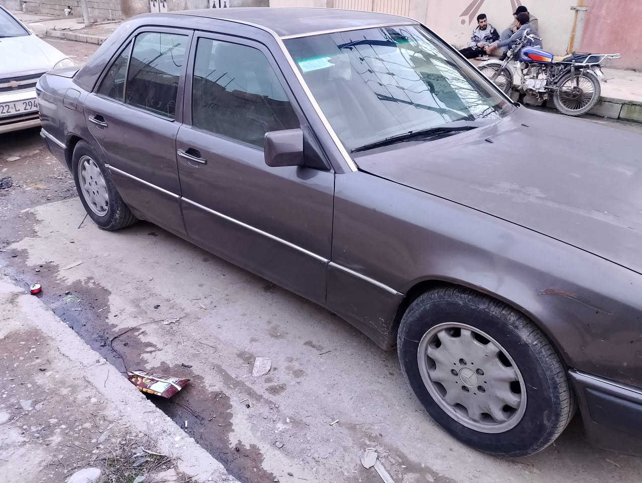 مارسدس 300موديل93 محرك مشدود جديد وكير شرط سياره بيها صبغ بل داير الخلفي والبوند صبغ سياره كدام العين جاهزة نضيفة دوااخل جديدة تدفئه وتبريد شرط لتحويل صفايح السيارة حيل نضيفة ولدواخل عايزها شغلات نواعم سعر 60
***********
