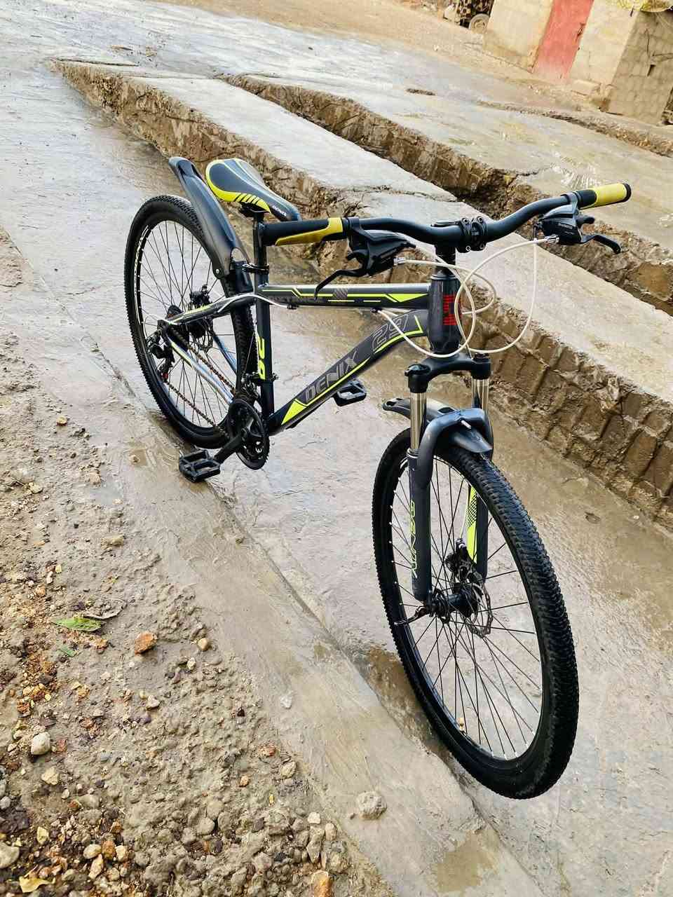 اسلام عليكم 
باسكل جبلي لبيع 

نضافه فول بريكات شغالة 

تبديل وره وكدام شغالة

مكاني ديوانيه مهناويه ؟

رقمي واتساب ***********
