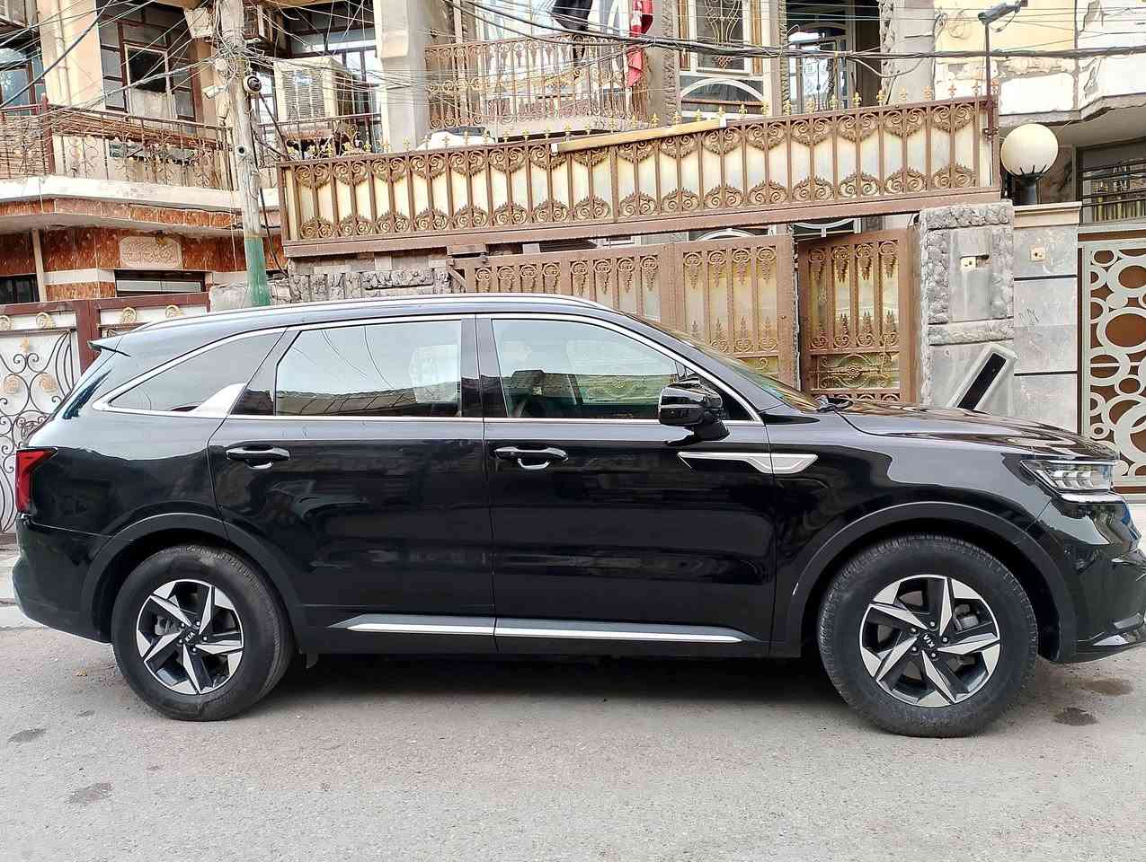 ( بيع اومراوس حسب القناعه )
سورنتو 2021 هايبرد فول الفول رقم بغداد تبدل بنيد وصبغ جاملغ خلفي فقط الباقي كفاله عامه سياره جديده جدا وماشيه 44الف
مكينه( ٤ )سلندر تيربوا هايبرد بقوه ٢٥٦ حصان انشط من ٦
المواصفات:
بصمه 
تشغيل عن بعد
شاشه جبيره
كامره
بنوراما
كشنات منفصل Vip
كير ماوس 
كشنات جلد
تدفئه بل كشنات
اوتو هولد 
ابل كار بلي + اندرويد اوتو 
تحديد مسار 
شاحن لاسلكي 
نظام نزول منحدرات 
سايد بريك كهربائي 
سبعه راكب
رادارات
اشاير لكزز
لايت زنون ثلاث عدسات
شفتات بل ستيرن
وضعيات قياده (ايكو وسبورت وسمارت)
ترحيب بل يدات
صندوق ذكي ينفتح عند الاقتراب 
سياره هايبرد تفويله تمشيك 950 كيلو تنسى صرف 
مكانها بغداد الحريه ***********السعر 210 وبيها مجال وبلعافيه على الي ياخذها
