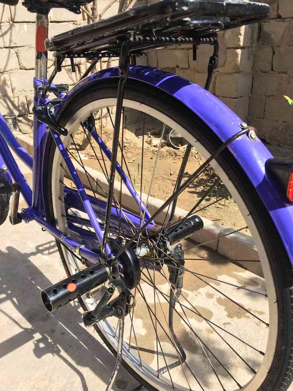 السلام عليكم بايسكل 26نضيف كلش شخط مابي  لون 🟣بنفسجي فاتح كلوب حساس اي نقص مابي السعر 100وبي مجال


**إذا كنت صاحب هذا الإعلان وتريد حذفه لأي سبب، رجاءا أرسل رسالة إلى الدعم الفني**