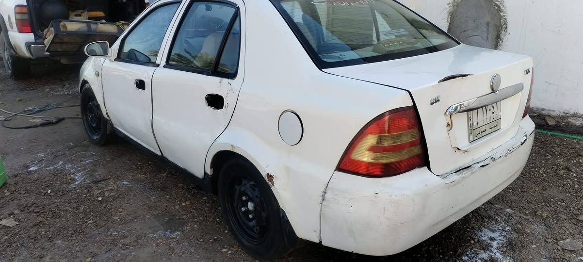 سلام عليكم سي كي. مديل2013 حدادية نص عمر تايرات نص عمر. محرك مكفول سياره ضربته. مئشر عليها جاهزه من كلشي تحويل ثاني يوم مضمون سعر27 وبيها  مجال ***********
