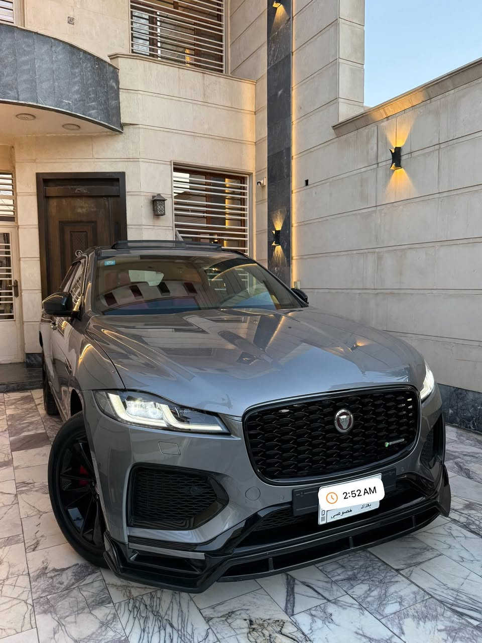 السلام وعليكم 
للبيع 
جكور FPACE R-DYNAMIC 2023
خليجي وكالة سردار 
كت SVR PLAK اصلي 
مغلفة PPF اصلي ضمان ١٠ سنوات
محرك 2000 تون تيربو 
ماشية 28000 km
رقم بغداد  بأسمي 

المواصفات:-
بصمة تشغيل
بصمة ابواب وصندوق
كامرة خلفية
شاشة جبيرة
ابل كار بلي 
انارة ترحيب 
لايتات زينون 
بكلايت ليد 
لد امامي 
زراك لايتات 
اريل نفكيشن
هاند بريك كهربائي
بانراما طكتين 
كشنات جلد طبيعي 
كشنات جلد احمر 
كشنات رياظي
تبريد منفصل 
سستم صوت
درايف مود 
انظمة قيادة
تراكشن 
تحكم استيرن  
شفتات استيرن 
عدادات الكترونية
كروز سرعة
قيادة ذاتية
كير طيارة
مري شفط 
ويل كب ١٩
تخم تايرpirelli
صندوق كهربائي
مثبت سرعة
رادار امامي 
نقط عمياء 
حساسات امامي خلفي
نضام ملاحة GBS
نضام دات شو
عدة الصندوق كاملة
جنطة اسعافات اولية
 
السيارة مكفولة من الصبغ 
فقط اقل الشبرbdr جاملغ خلفي 
والباقي مكفول كفالة عامة ومغلفة 
تغليف بالكامل وظمان ١٠ سنوات 
والسيارة كل الصيانة عليهة بالشركة
وبعدهة بالظمان وكالة سردار 
والسيارة جديدة بدون اي نقص 
استخدام شخصي من الوكالة لحد الأن
اي استفسار تعال خاص او اتصل 
*********** 
عنوان السيارة بغداد حي الخظراء
