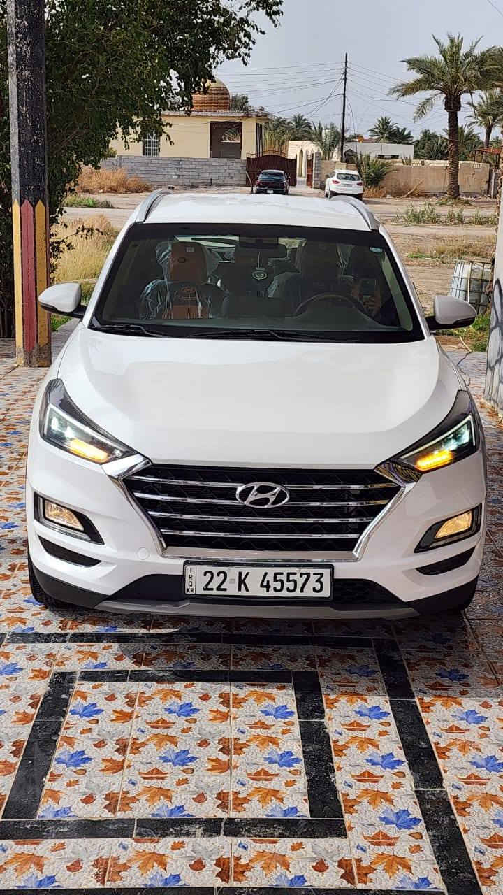 توسان خليجي موديل 2019
رقم أربيل الجديد بأسمي 
مكفوله من الصبغ والتبديل 
بيهه بارد بصيط ممبين 
محرك 2000 دوش مفتوح قبق ولفات 
السياره جاهزه من كلشي
السعر 182 مكان السياره بغداد اليوسفيه 
***********
***********
