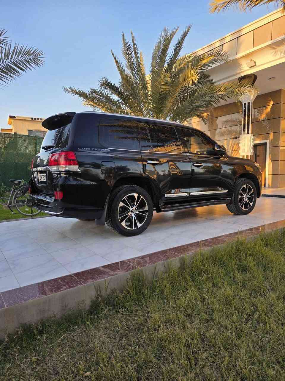 لاندكروز بريم اصل. 2021
ماشيه ١٠٠ الف
مكفول 
*********** Colombo, Sri Lanka
