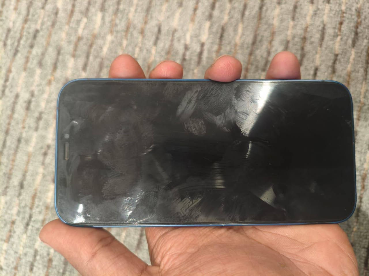 ايفون 12 عادي بطاريه 76 بلاديه بسعر350  الف الجهاز بلادي على حالة الوكاله ممفتوح ولا مبدل بي شي شرط تفحصه بيدك وتشوفه 
للأستفسار :
***********
العنوان: بغداد الزعفرانيه
