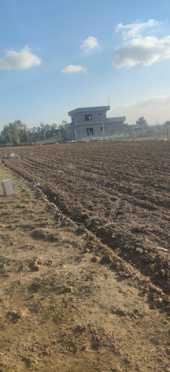 قطـــــــــعە ارض   للبیــــــــع  
موقع منـــــطقە  جیمەن
طرق سلیمانیە کـــرکـــوک 
مساحـــــــــــە ٤٥۰۰ م
مکان حلو مناسب لکل مشاریع او مزرعە
ویاالبئر  

زەوی بۆ  فرۆشــــــــــتن
ڕووبەرێكی تەخت و فراوانی ھەیە
شوێنێکی زۆر خۆشە 
-ڕووبەری  4500 مەترە
بیری ئاوی لەگەڵە 
گونجاوە بۆ هەموو  پڕۆژەیەک و باخ 
- ناونیشان: چیمــــــــە  قرب شارع رئیسی 
سـعـر : پەیوەندی بكەن لە خزمەتداین
للاستفسار 
***********
***********  واتسئاب و فایبر

عقارات قەڵای کرکوک
