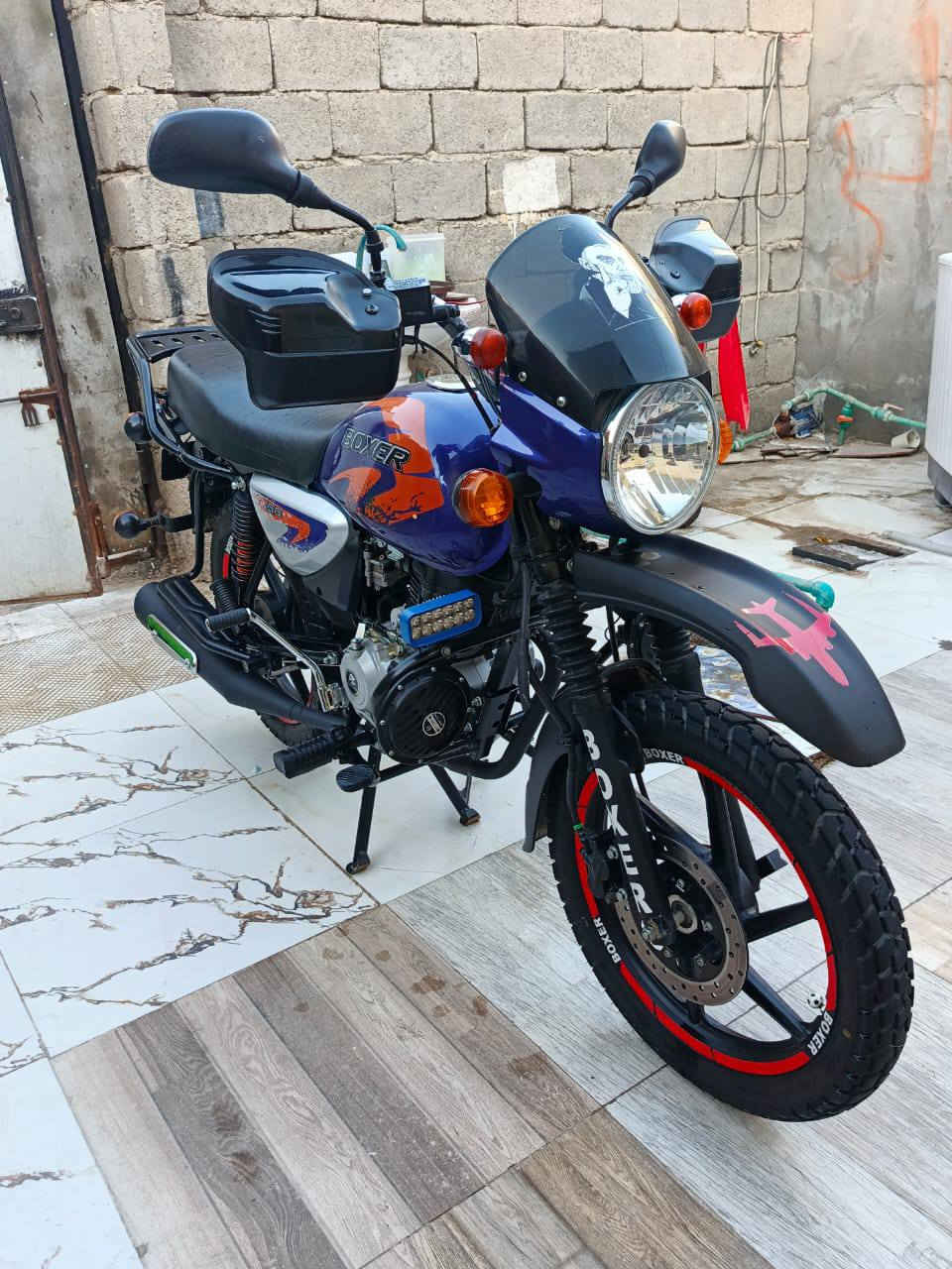 السلام عليكم بوكسر فحل للبيع الدراجه زيرو نضافه كدامكم وبلواقع احله استخدام بيت ما مشتغله دلفري شلع ما متعوبه موديل 2023 رقم وسنويه رقم بغداد مكاني أبو الخصيب 
رقم الهاتف *********** متواجد واتساب وبيه مجال للشرايه الطيبين ❤
