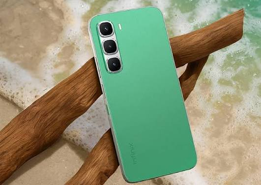 Infinix Hot 60 Pro 📱
📱 الشاشة
نوع الشاشة: AMOLED
الحجم: 6.78 بوصة
الدقة: 1224 × 2720 بكسل (1.5K)
معدل التحديث: 144Hz (شاشة سلسة جدًا)
حماية الشاشة: Gorilla Glass 7i �
Forseen Store +١
⚙️ الأداء والمعالج
المعالج: MediaTek Helio G200 بتقنية 6 نانومتر
المعالج الرسومي: Mali-G57 MC2
الرام: 8 جيجابايت+8
التخزين: 256GB مع إمكانية إضافة كرت ذاكرة حتى 1TB �
Forseen Store +١
📷 الكاميرات
الكاميرا الخلفية: 50 ميجابكسل مع فلاش مزدوج
تصوير الفيديو: حتى 1440p
الكاميرا الأمامية (السيلفي): 13 ميجابكسل �
Forseen Store +١
🔋 البطارية
السعة: 5160 mAh
الشحن السريع: 45 واط
يدعم الشحن العكسي 10 واط �
WhatMobile
📡 الاتصال والمميزات
يدعم شريحتين اتصال Nano-SIM
شبكات: 4G / 3G / 2G
NFC + الأشعة تحت الحمراء IR
بصمة داخل الشاشة
صوت ستيريو
مقاومة رذاذ الماء والغبار IP64 �
Forseen Store +١
📏 التصميم
السمك: 6.6 مم
الوزن: 170 غرام
خامة: زجاج من الأمام وظهر بلاستيكي �
Forseen Store
✅ الخلاصة:
الهاتف مناسب للاستخدام اليومي والألعاب المتوسطة، ويتميز بشاشة قوية 144Hz وبطارية كبيرة مع شحن سريع
جهاز للبيع وبسعر مناسب للعلم نسبة البطارية 99 استخدام كلش قليل ***********
مكان بغداد الغزالية 
سعر الجهاز 230 وبي مجال قليل كلش
