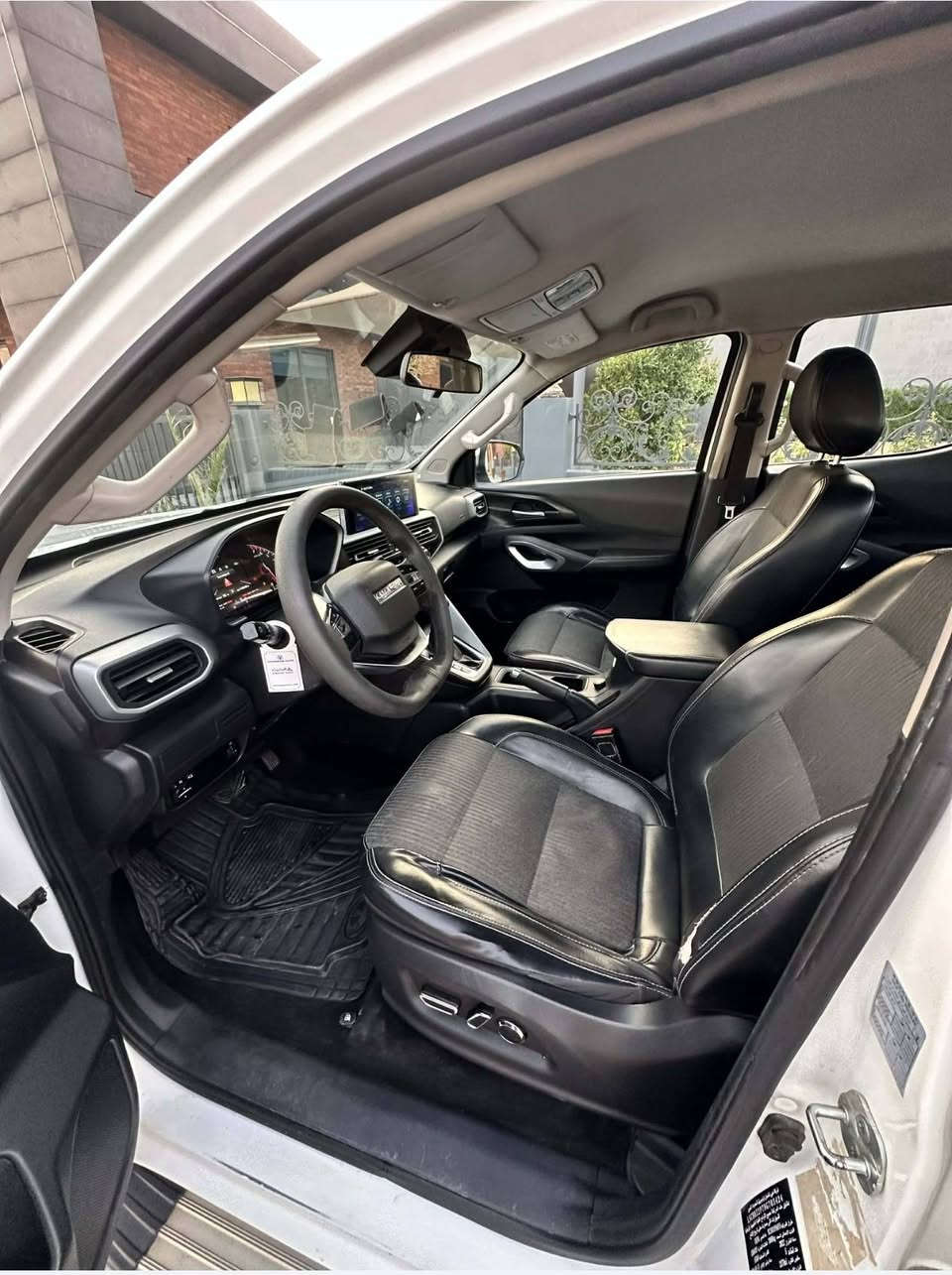 شانجان هانتر فورويل 2024 Changan Hunter
 واتساب ***********
 رقم اربيل حرة تحویل نفس الیوم..ضمان شركة البخيت
السيارة على وضع الشركة ماشية 75 الف کم
محرك 24 تيربو فور ويل 4x4  
السيارة اقتصاديه جداً بدون دوانز تستخدم بانزين عادي 
بدون صبغ مكفولة كفالة عامة موجودة من اربيل
سعر 175 ورقة و مجال
changan hunter 4X4 شانجان هنتر 2024 
گێر ئۆتۆماتیک دەبڵ اکسل یەکدەستە
سفر و زەمانی شەریکەی البخیت 
فول مواسفات مکینە 24 بەسمە 4×4 دەبل اکسل شاشە 
کامیرا 360 پلە هەموو لاکان حساس گێر و مکینە قەزافی مستەربوشی دوو کوشن کارەبا ویلکەپ 
تەنیا 75 هەزار کیلومتر رویشتووە
هەمووی بەشەرتە بێ بۆیاغ دعامی بۆ دعامی هیچی نیە
سعر 175 وەرەقە و مجال
واتساب *********** أربيل, العراق
