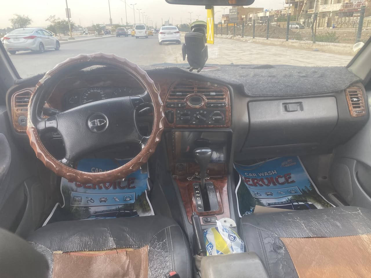 السلام عليكم
برنس 1996 فول اوتماتيك 
تبريد 
كهربائيات كلها فول 
شاشه وسماعات دمام خلفي ودوشمه 
وأدامه جديده وتايرات 4 جدد وباتري 
سنويه ورقم جديد 
السعر 38 وبيها مجال 
***********
المكان بغداد / البياع الري
