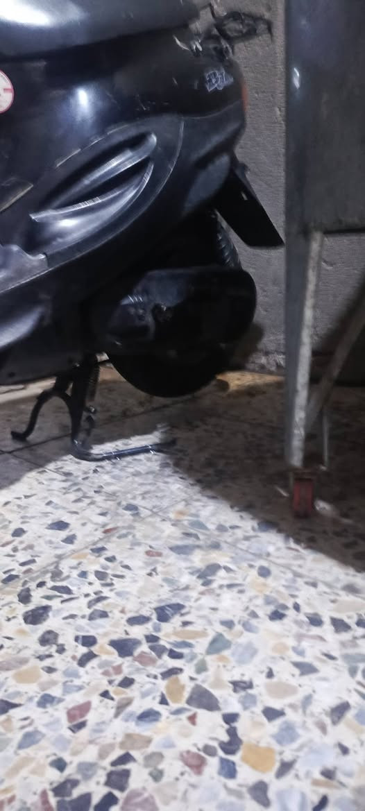سلام عليكم دراجة تسعة زروف بيجي يوماهة دراجة الون اسود كهربائي لايت و اشارة و بك لايت و عينة و وهورن دراجة حلوة وشلعة و معدل يشك الكاع فقط ملاحظه بسيطة الدرجة الجوزة مالتهة مال إيرانية و السلف عوزة فقط باتري دراجة مال وكيل وكيلهة مجموع الكرار الي بل اسكان هسة شال ماعرف وين دراجة فقط مفتوحة مرة وحدة السعر300بيه مجال كلش قليل والي يريده يراسني علة الواتساب ***********
