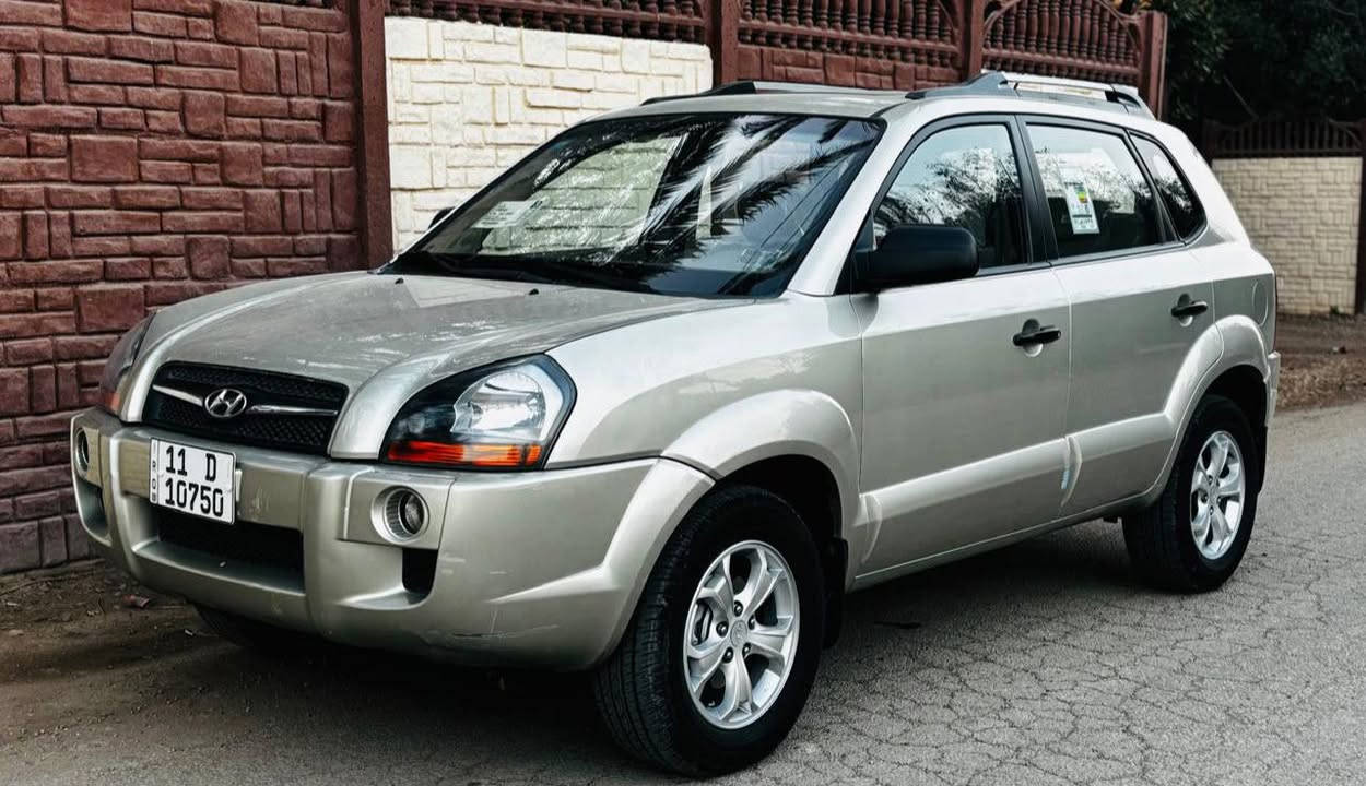 اخت زيروووووووو 
هونداي توكسان موديل 2009 
استيراد شركة الكاصد للسيارات 

ماشيه 24الف كيلو متر شرط حقيقي وعلى الفحص  وكتبلك بالعقد السياره(شبه زيرو ) رقم بغداد دولي بسمي هزه وسنويه ولوحات جدد 
مكفوله من الصبغ والضربة والفتح والتبديل والبارد والزنجار والجراد والزنجار حتى الدعميات والكفرات مكفولات 
كير محرك حداديه كهربايات تبريد وتدفه شرط الكفاله وعلى وضع الشركه داخل وخارج 
السياره فول اوبشن فتحه سقف أربع دسك فور ويل خمسه ويل كب حساس خلفي دشبول مطعم بلانمنيوم برده بالصندوك كلشي بالسيارة على وضع الشركه سبير وعدت وجك ومثلث وطفاية الشركة بيه وغير مستخدمات مع الشبجه والكتلوكات كلشي بالسيارة على وضع الشركه السياره استخدام واحد من الشركه ممفتوح بيه غير الاطارات والبطاريه

مكان السياره بالحله‏‪***********‬‏
