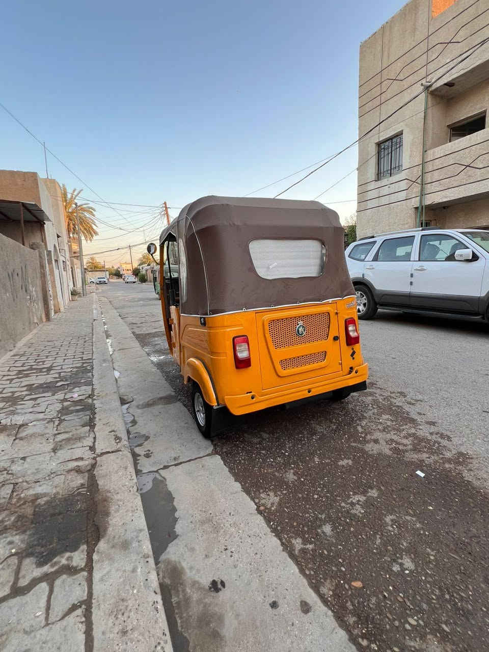 السلام عليكم تكتك ٢٢ شهر ١١ رقم وسنويه تحويل ثاني يوم تكتك بسمي مكفوله كفاله عامه عامه فقط الدوس تكتك جديده بعد احله من الصور تراي مال زيرو  
السعر ٩٦٠٠ بيه مجال 
مكاني المحموديه 
رقمي***********
