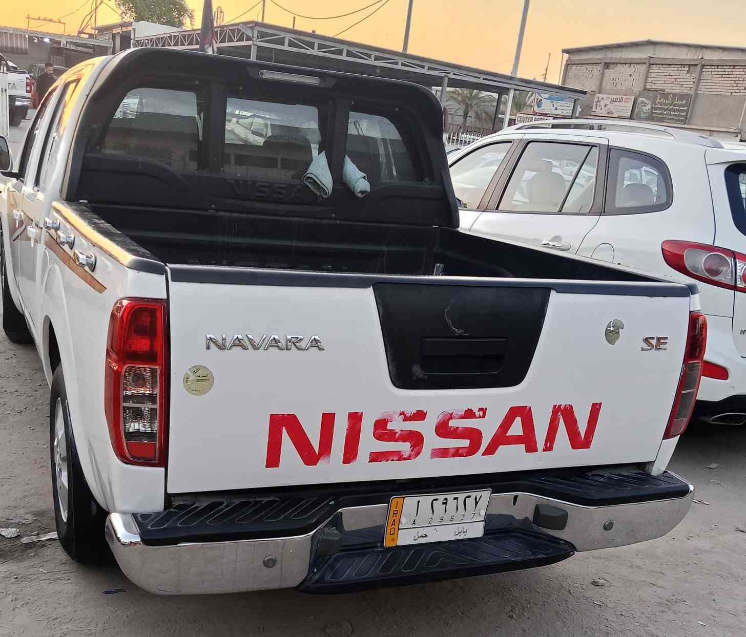السلام عليكم
نيفارة موديل ٢٠١٤ 
جديدة تبريد حدادية تخم تاير 
مال جناي 
السيارة حلوة حيل ونظيفة جدا 
بيه صبغ شيء بسيط 
السعر ١٢٠ 
للاتصال ومعرفة التفاصيل الأخرى 
***********
