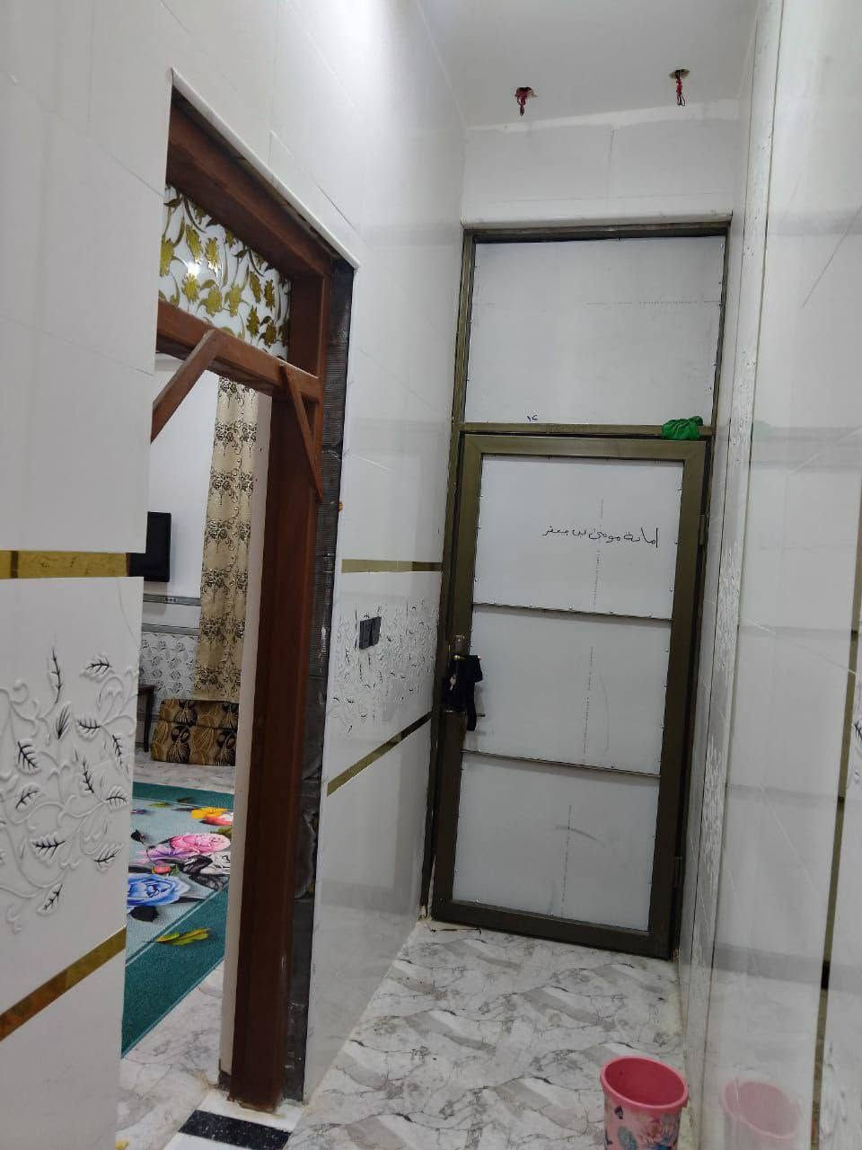 السلام عليكم
بيت للبيع الناصرية حي العسكري
مساحة 100متر الواجهيه 5والنزال 20متكون من طابقين الطابق الاول استقبال وصاله ومطبخ وصحيات داخليه وخارحين وغرفه والطابق الثاني غرفتين وصحيات وصاله للاستفسار الاتصال على الرقم ***********
