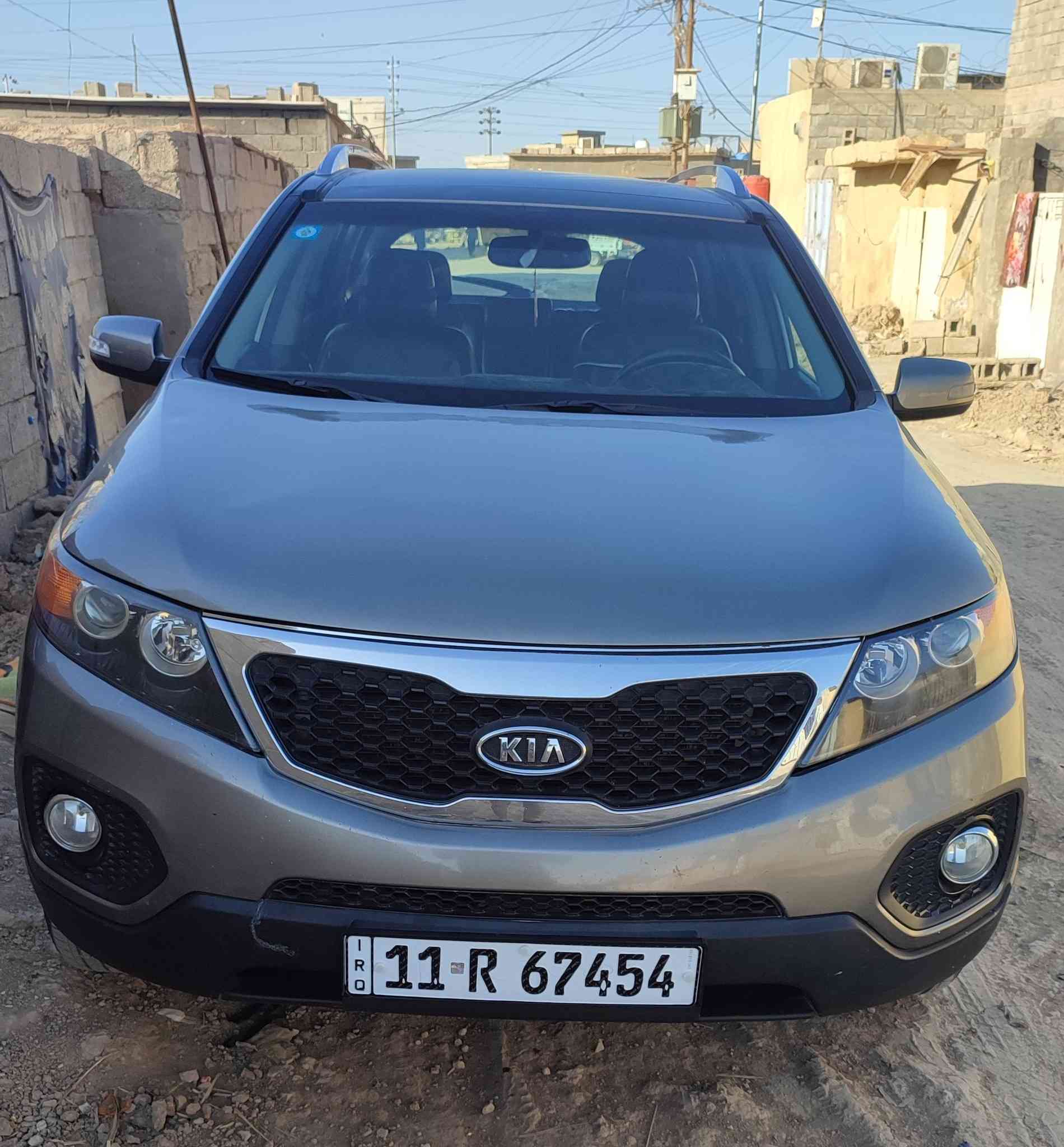 السلام عليكم سورنتو 2011 أمريكي حادثها بنيد فقط مكينه 6
سبعة راكب تبريد 3 قطع 
فول مواصفات رقمها بغداد 
السنوية لحد 2027 باسمي تحويل ثاني يوم 
السونار موجود بالصور 
الصدر الخلفي نص عمر وعوزها كم شغلة بسيطة 
السعر 137 وبيها مجال 
مكاني كوت ***********
