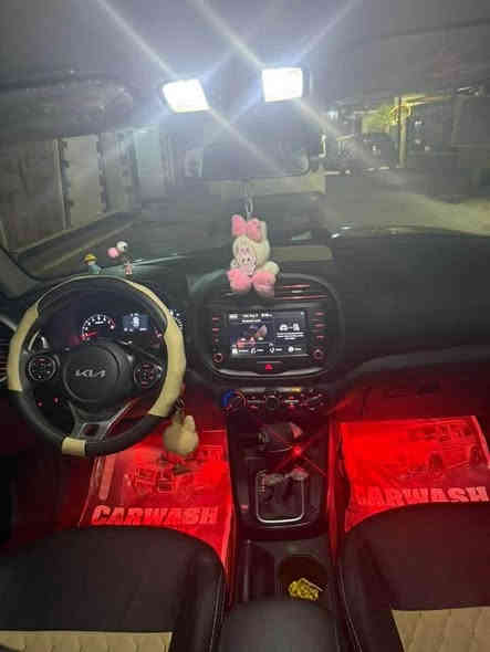 السلام عليكم كيا سول22 للبيع وحادثها بسيط رقمها بغداد انكليزي بية توقف ذاتي ومانع انحدار واوتو درايف واطفاء ذاتي ورادارات وبعد بيها هواي شغلات مكاني بغداد الدورة ‭0783 510 8932‬ سعرها 150 وبيها مجال
