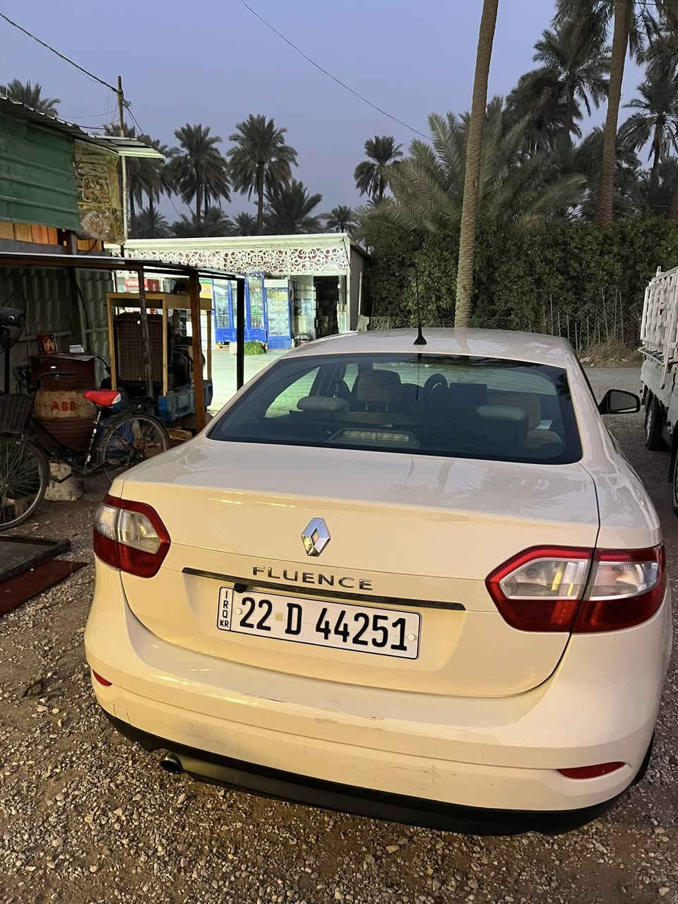 رينو فلاونس موديل 16 ضرر دعاميه وبنيد فقط بدون دواخل سياره نضيفه جدا تريد تحويل تريد وكاله مكان السياره واسط الصويره السعر 70 رقم هاتف ***********

