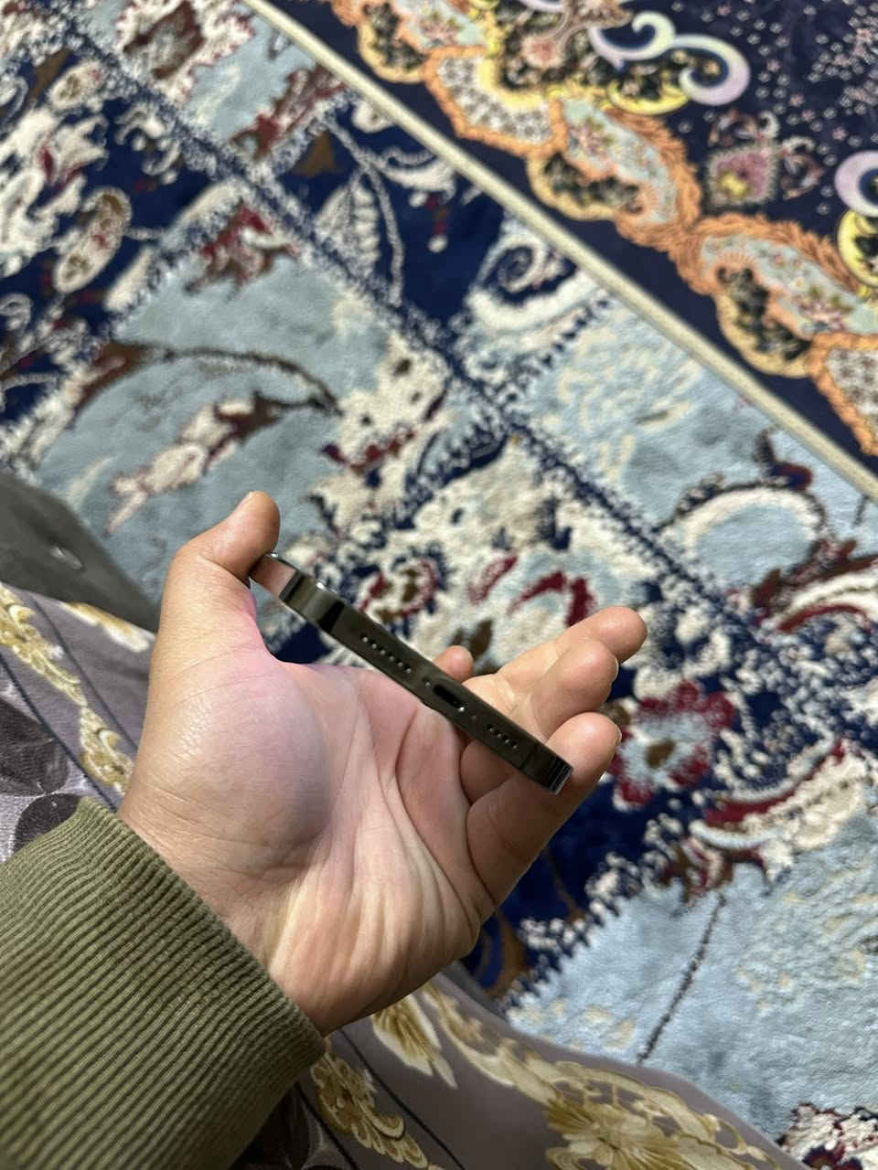 ايفون 13 برو ماكس
ذاكره 128 
بطاريه 97
تك سيم
مامفتوح فقط فطر بالضهر السِعر 575 الف
***********
***********
