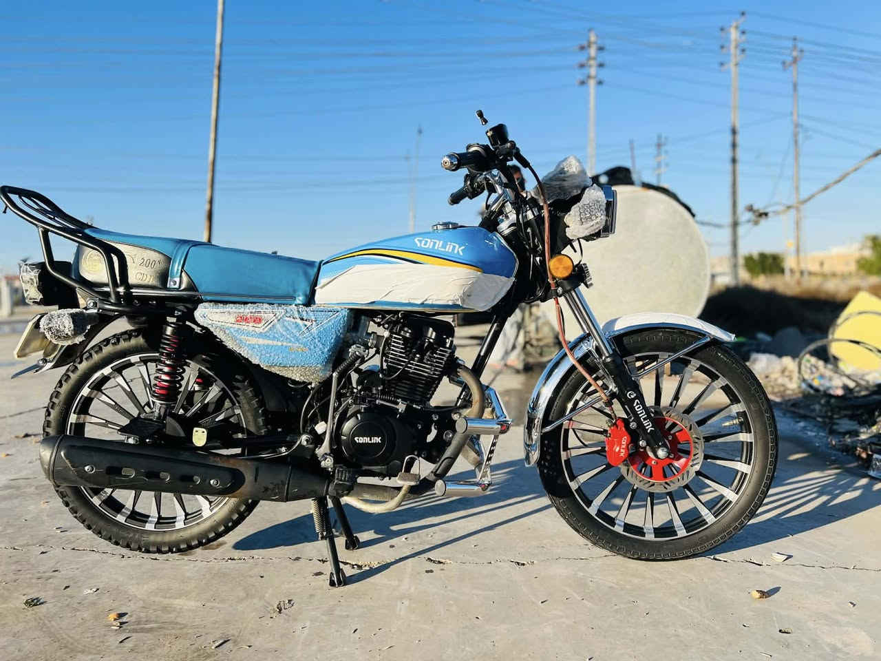 السلام عليكم دراجه لبيع سيفان موديل 25 دراجه ماناقصهه شي خير من الله العنوان ديالى المقداديه 
الرقم ب *********** لسعر خاص
