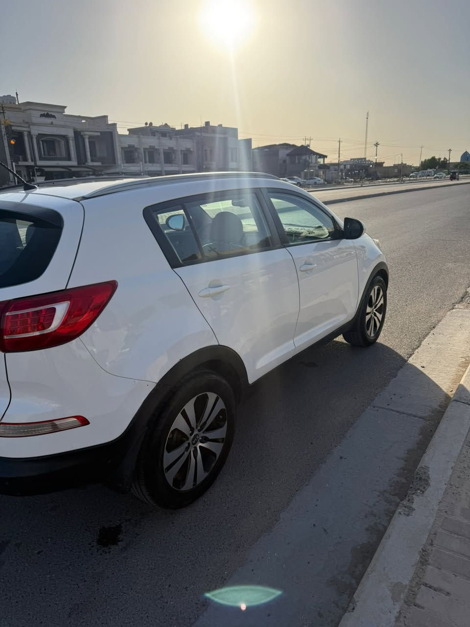 سبورتج 2012 خليجي  ماشيه فوك 200km 

المواصفات 
بانوراما 
مرايه تعتيم 
كامره دواره بالمرايه 
فول تحكم ستيرن 
ويل كب كروب حجم 18 

السونار مرفق مع الصور 
بيها كازكيت مبدل فقط بسبب الكوع 
السعر 130 وبي مجال بسيط حك الجية 

رقم سليمانيه الجديد 

للاستفسار اتصال او واتساب ***********📞
