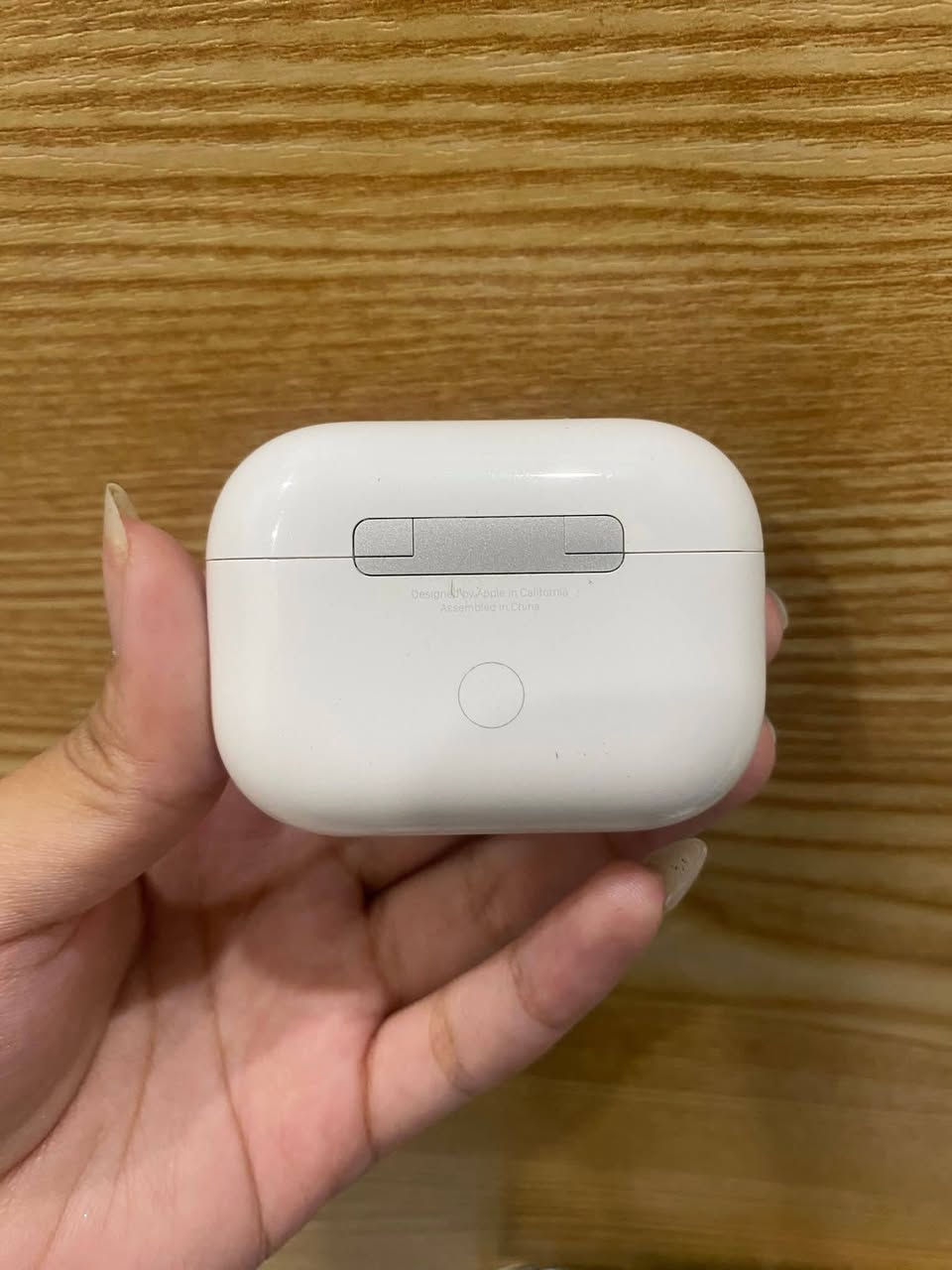 سماعات باله أمريكي air pod pro 2 الحديث
اصلي باله أمريكي ، باله مستعمل بس كلش نظيف وياه حافظة جلد مع كيبل كتان  ما مفتوح ولا مصلح بطارية قوية صوت قوي  بإمكانك تفحص قبل الدفع ، اصلي باله  سعره 20 قفل قفل توصيل مجاني  نظافة 90% قطع محدودة للحجز واتس اب فقط ***********
