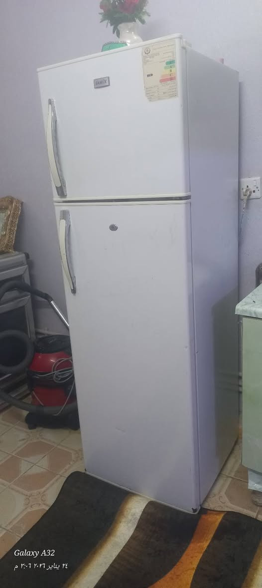 متاح ثلاجه حجم كبير الأولى ب 200متاح ثلاجه بعدها جديده لون رصاصي ب 250
متاح غساله ١٢ كغم استعمال شهر واحد ب 130
مكاني بغداد التاجي قرب مطعم خيرات الرحمن 
***********
