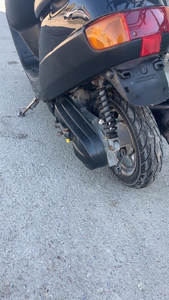 سلام عليكم دراجه بوتين للبيع نضيف محرك ما مفتوح سعر 700 بي مجال تفاصيل خابر عل رقم ***********
