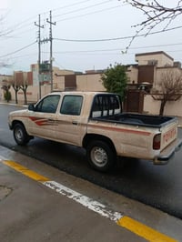 تویوتا مۆدیل 2002 مزایدەیە مەکینە سپی ناووسورر چوار جام کارەبا دەبڵ چە...