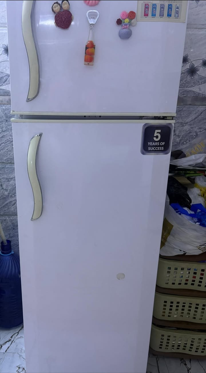 ثلاجة للبيع مستعمل ونظيف جداً كلش نظيفة على ايدي وتعالو وشوفوها ماخذيها ب ٣٠٠ رايدتها ب ١٩٠ وبيه مجال بسيط


**إذا كنت صاحب هذا الإعلان وتريد حذفه لأي سبب، رجاءا أرسل رسالة إلى الدعم الفني**