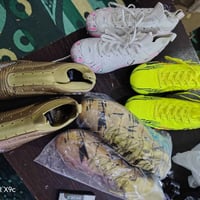 أحذية رياضية • قطعتين قياس 38 • قياس 35 و34