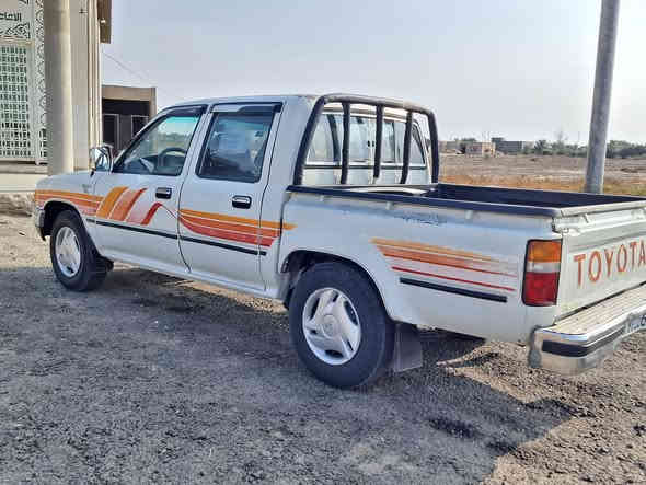 سيارة بيك ام موديل 93 سيارة مكفولة كفالة عامة نضافة فول على وضع الشركة رقم بغداد انكليزي والسيارة بأسمي و المداور ثاني يوم 
رقم ***********
