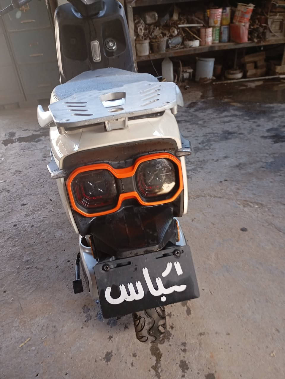 ...للبيع...
دراجه ريان ( ام عيون )
ملف 1200
سرعه 60 حقيقي 
3 سرع
دراجه نقص بطاريات سويجين +بصمه 2 شاحنه الصليه
سعر 400
***********واتساب فقط 
مكاني مدينة الصدر
