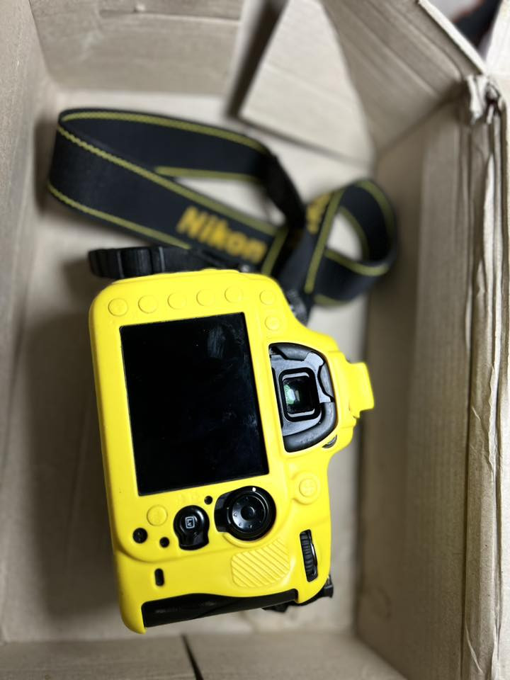 السلام عليكم ‏للبيع كاميرا ‏نيكون 610 ‏النظافة 80% 100 ‏السعر 450 توصيل ما موجود إمكاني نجف  ***********
